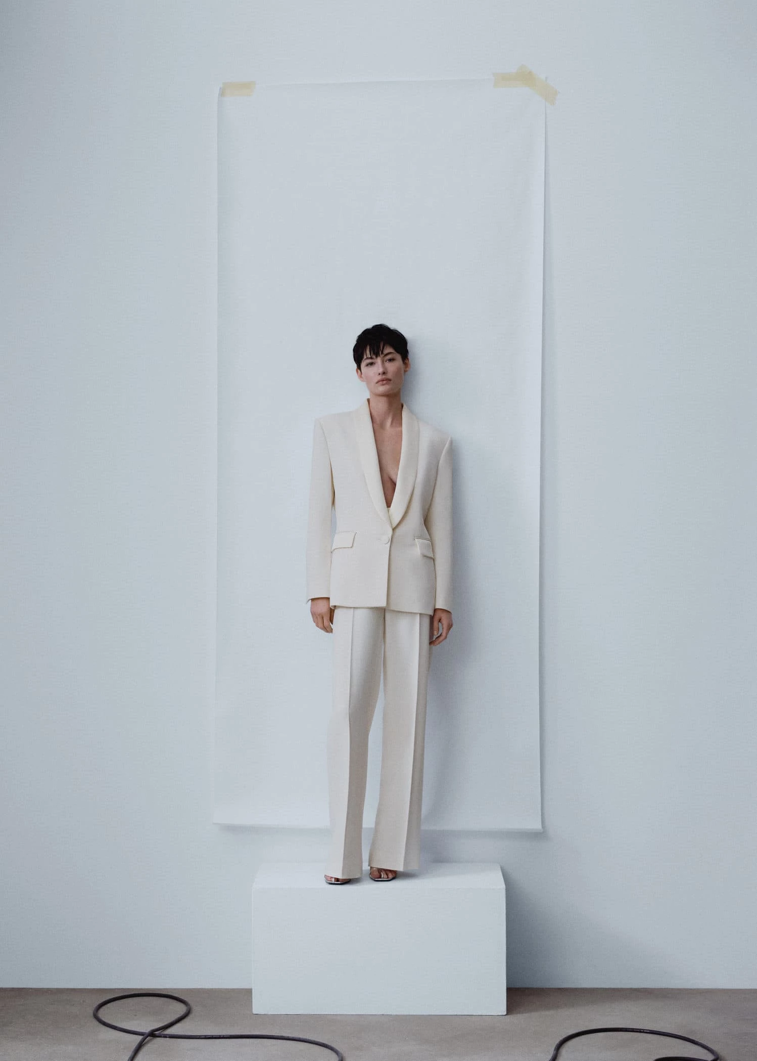 Veste Tailleur Détails Satinés 2 Veste Tailleur Détails Satinés – Image 2