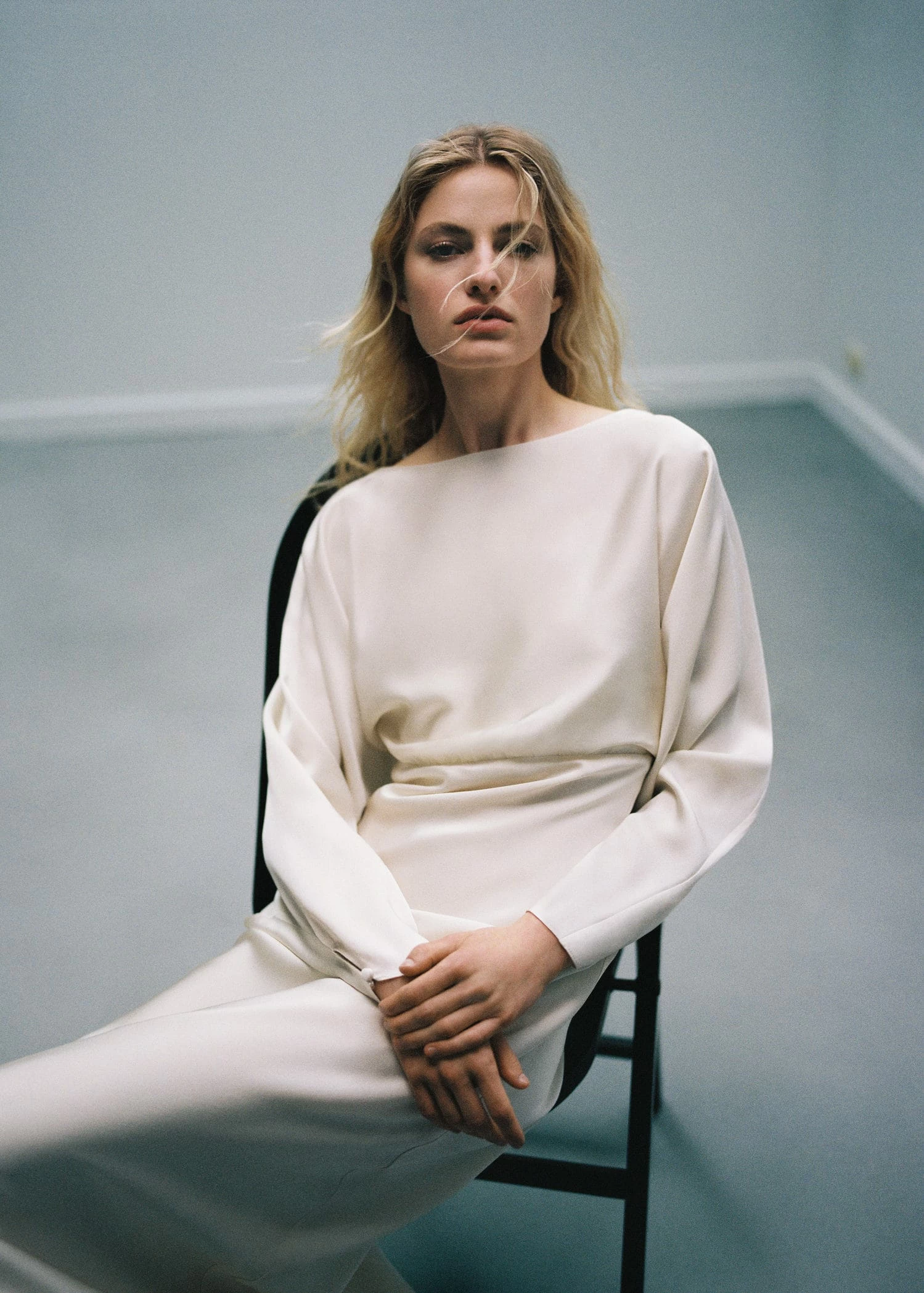 Robe Style Lingerie Détail Cape 5 Robe Style Lingerie Détail Cape – Image 5