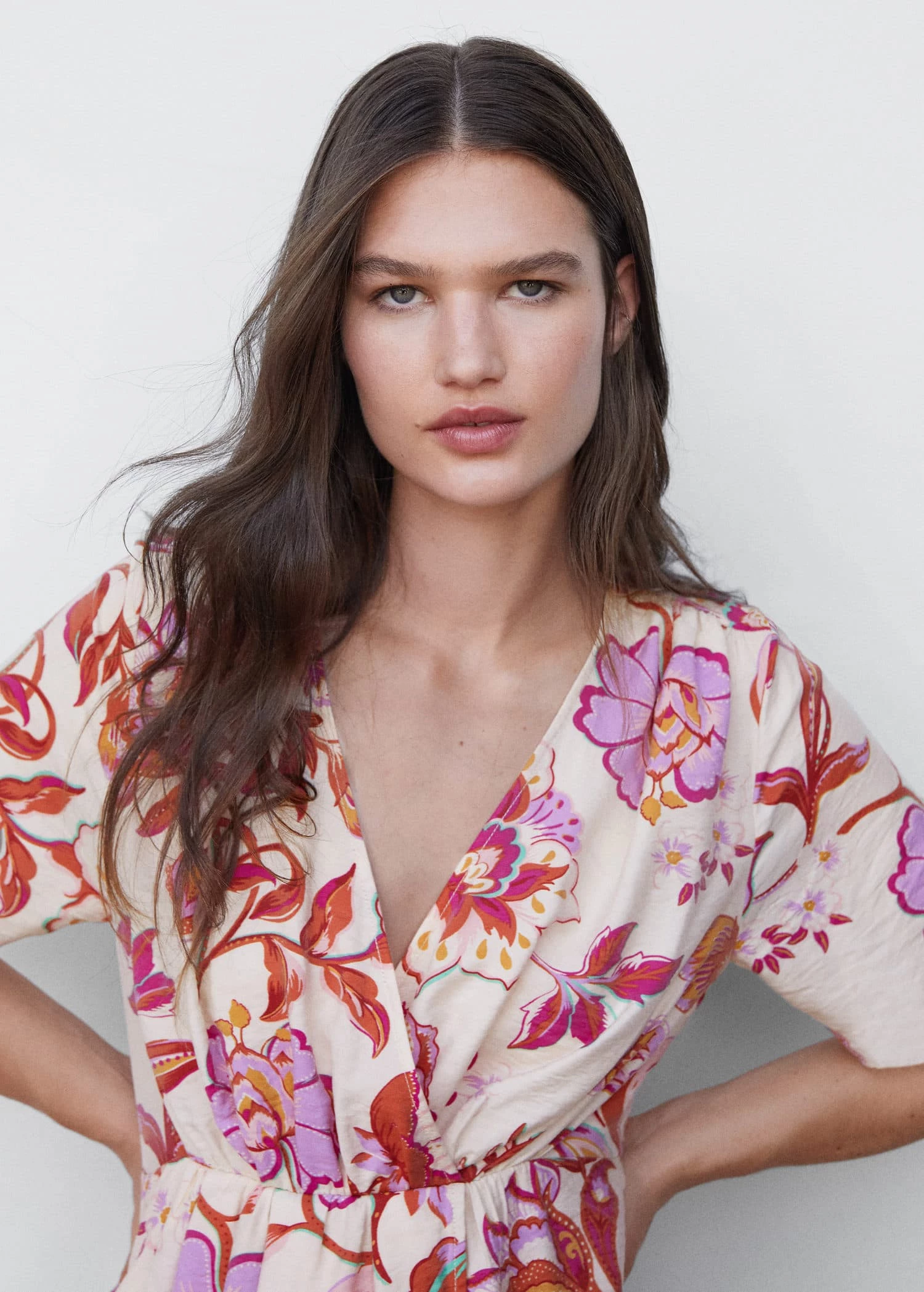 Robe Courte Cache-cœur Imprimée 4 Robe Courte Cache-cœur Imprimée – Image 4