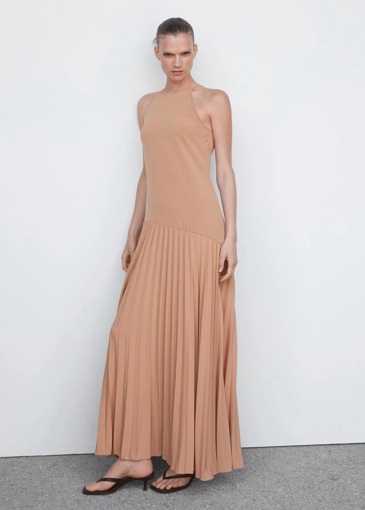 Robe à Empiècement Plissé 2 Robe à Empiècement Plissé – Image 2