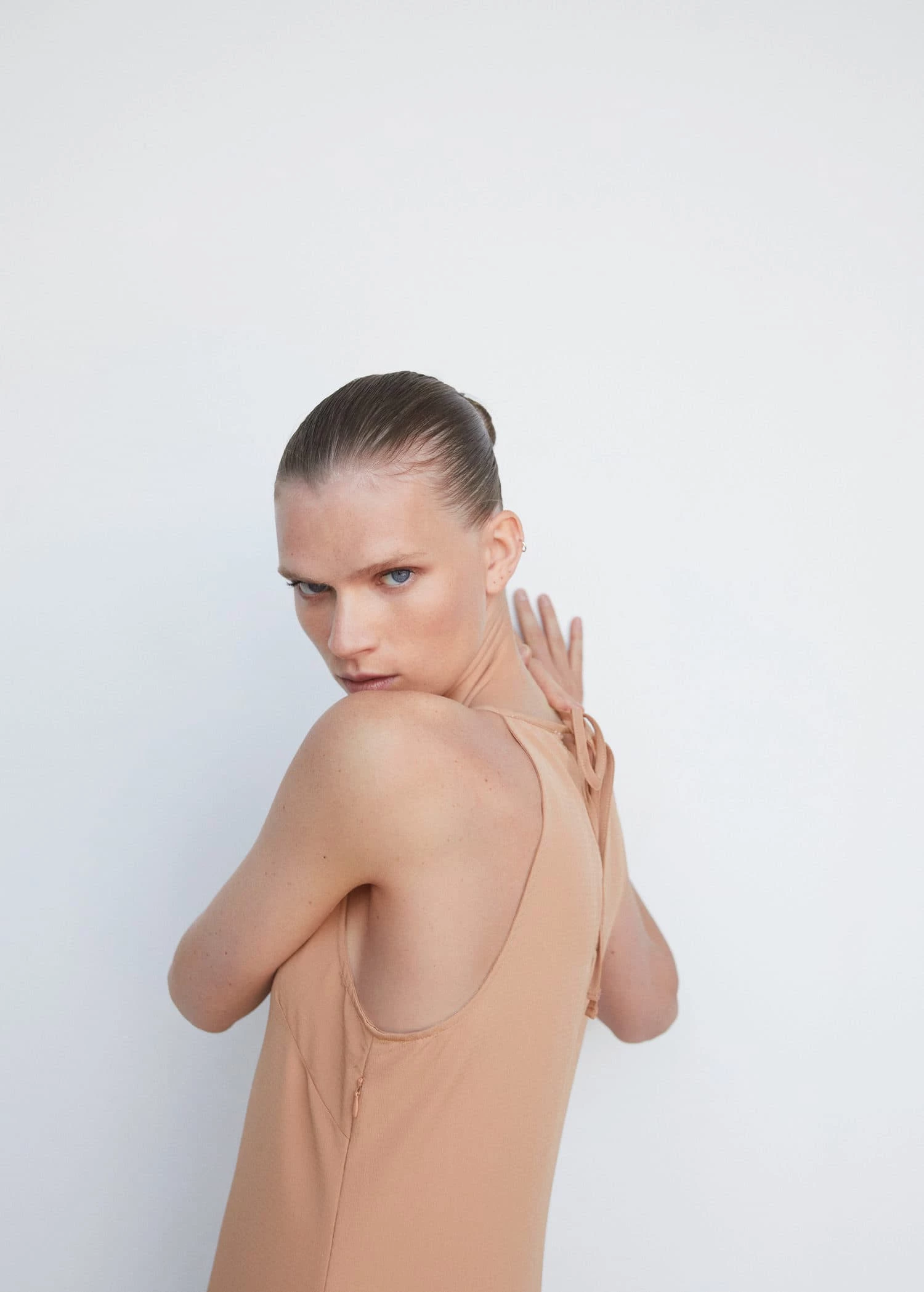 Robe à Empiècement Plissé 4 Robe à Empiècement Plissé – Image 4