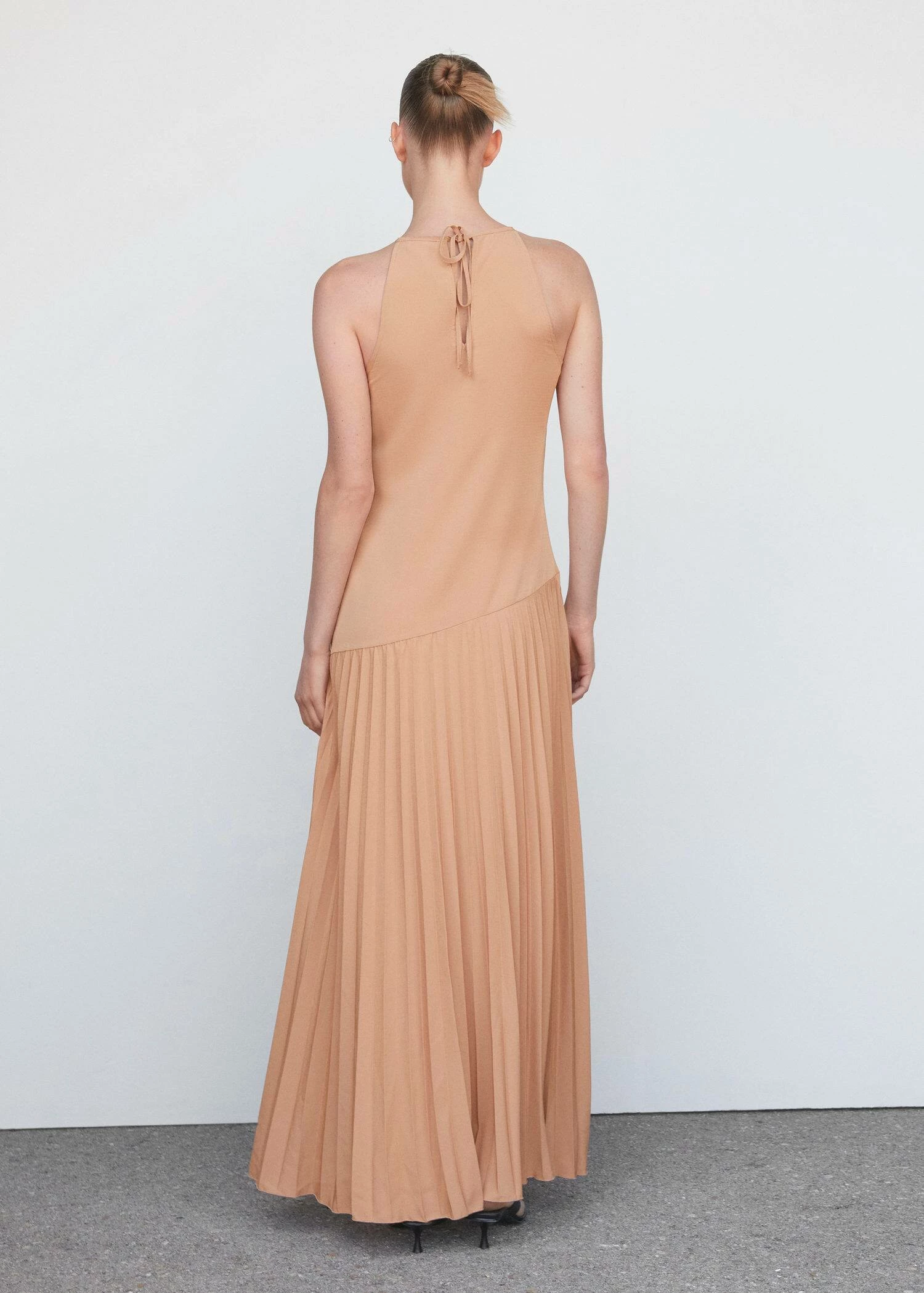 Robe à Empiècement Plissé 3 Robe à Empiècement Plissé – Image 3