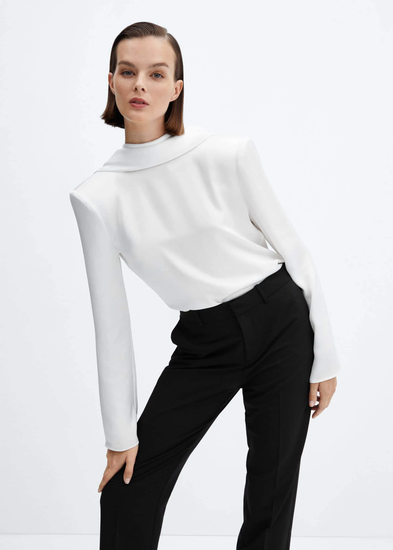 Blouse épaulettes Ouverte Dans Le Dos 1 Blouse épaulettes Ouverte Dans Le Dos