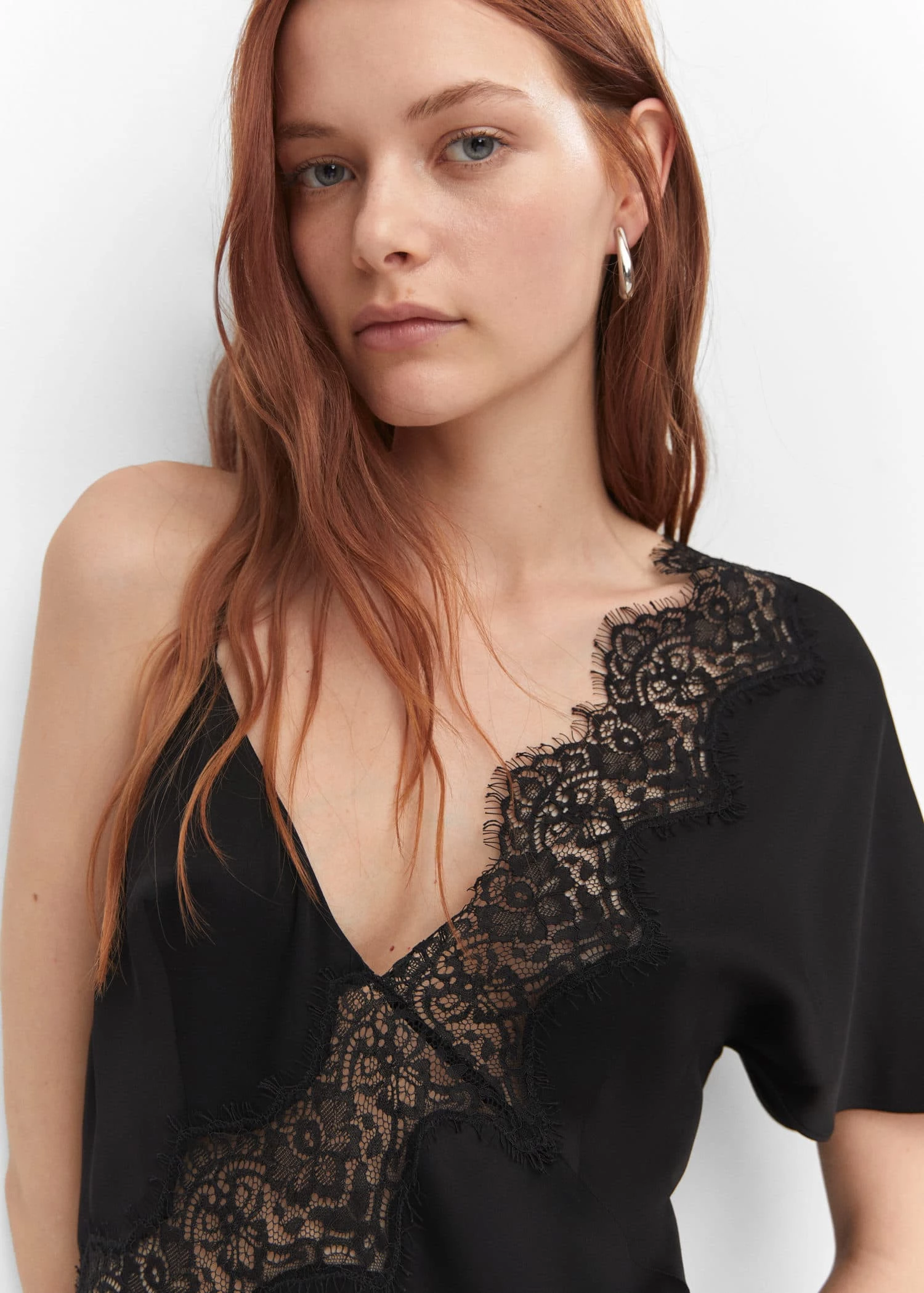 Robe Style Lingerie Manche Asymétrique 4 Robe Style Lingerie Manche Asymétrique – Image 4