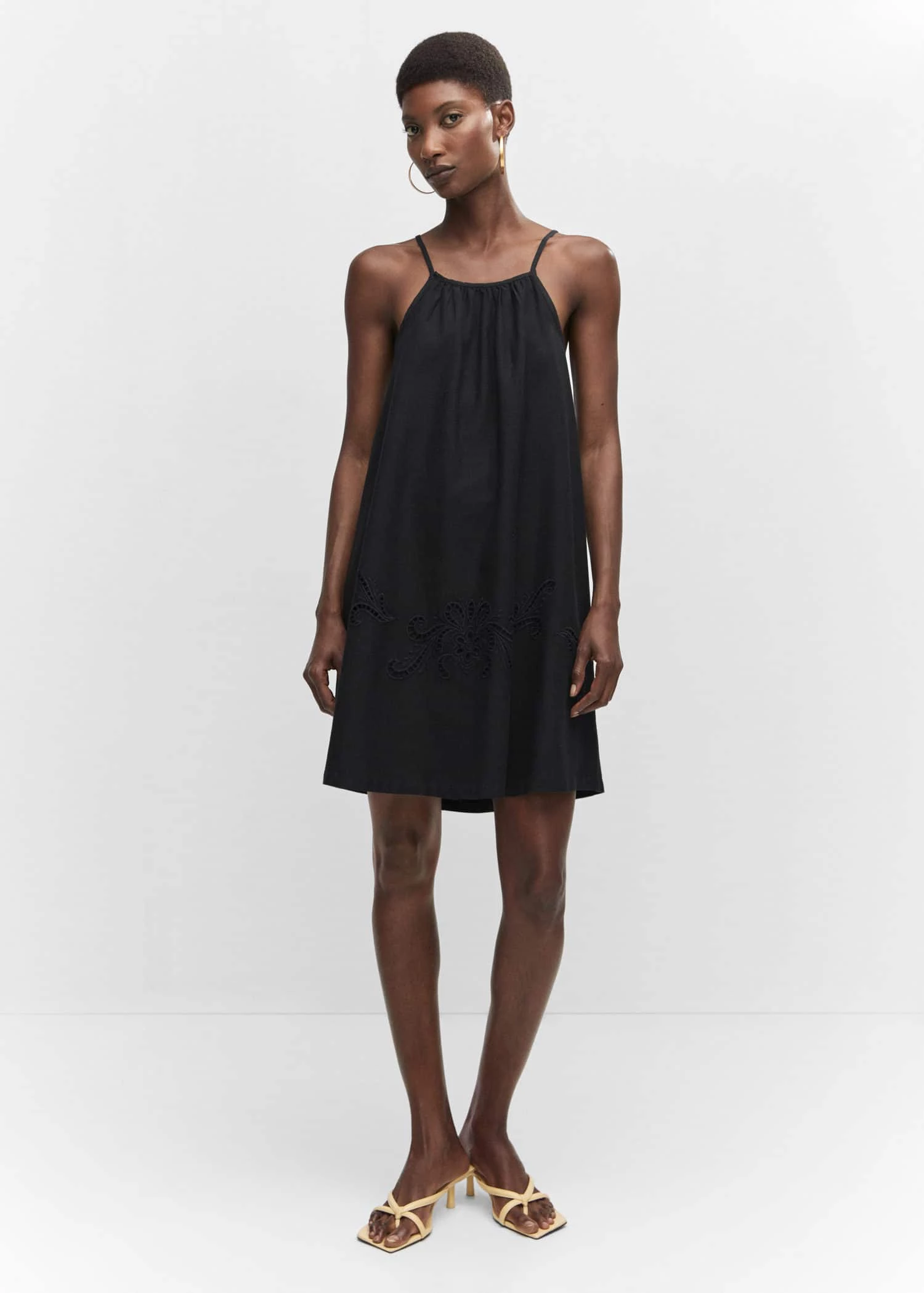 Robe Détails Brodés 2 Robe Détails Brodés – Image 2