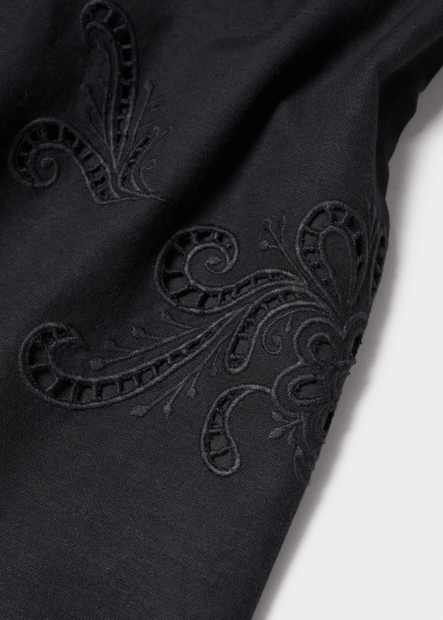 Robe Détails Brodés 6 Robe Détails Brodés – Image 6