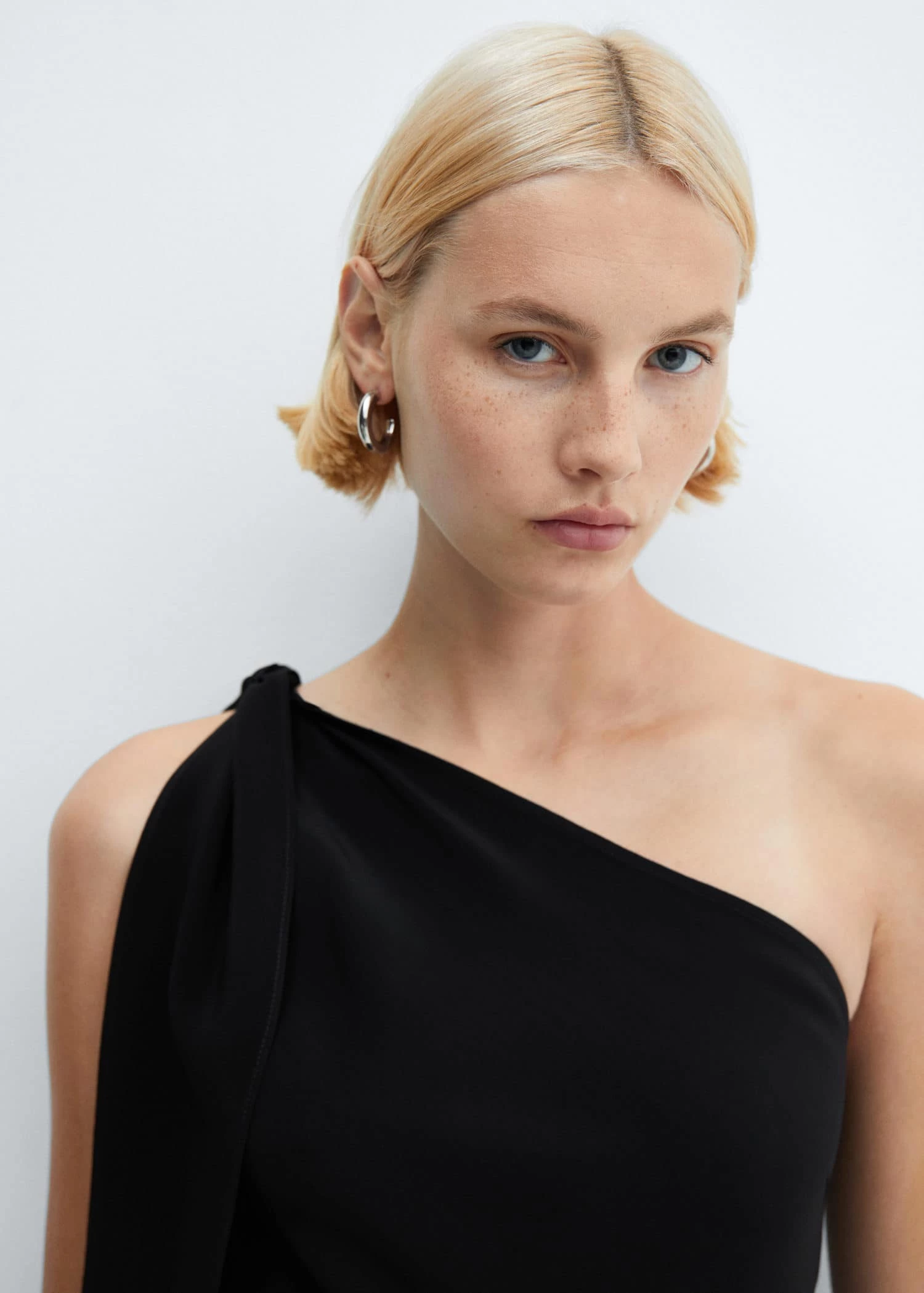 Robe Asymétrique Nœud 4 Robe Asymétrique Nœud – Image 4