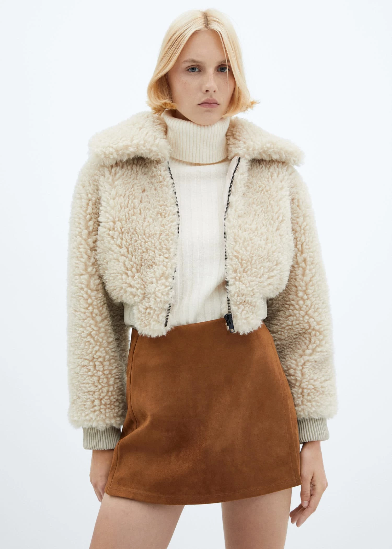 Minijupe Suédine 1 Minijupe Suédine