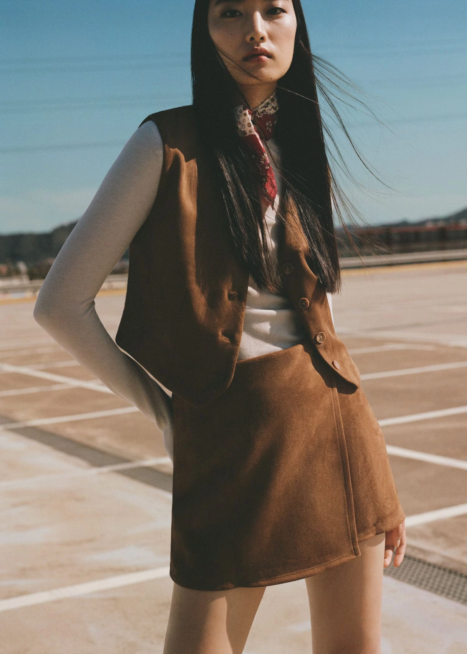 Minijupe Suédine 6 Minijupe Suédine – Image 6