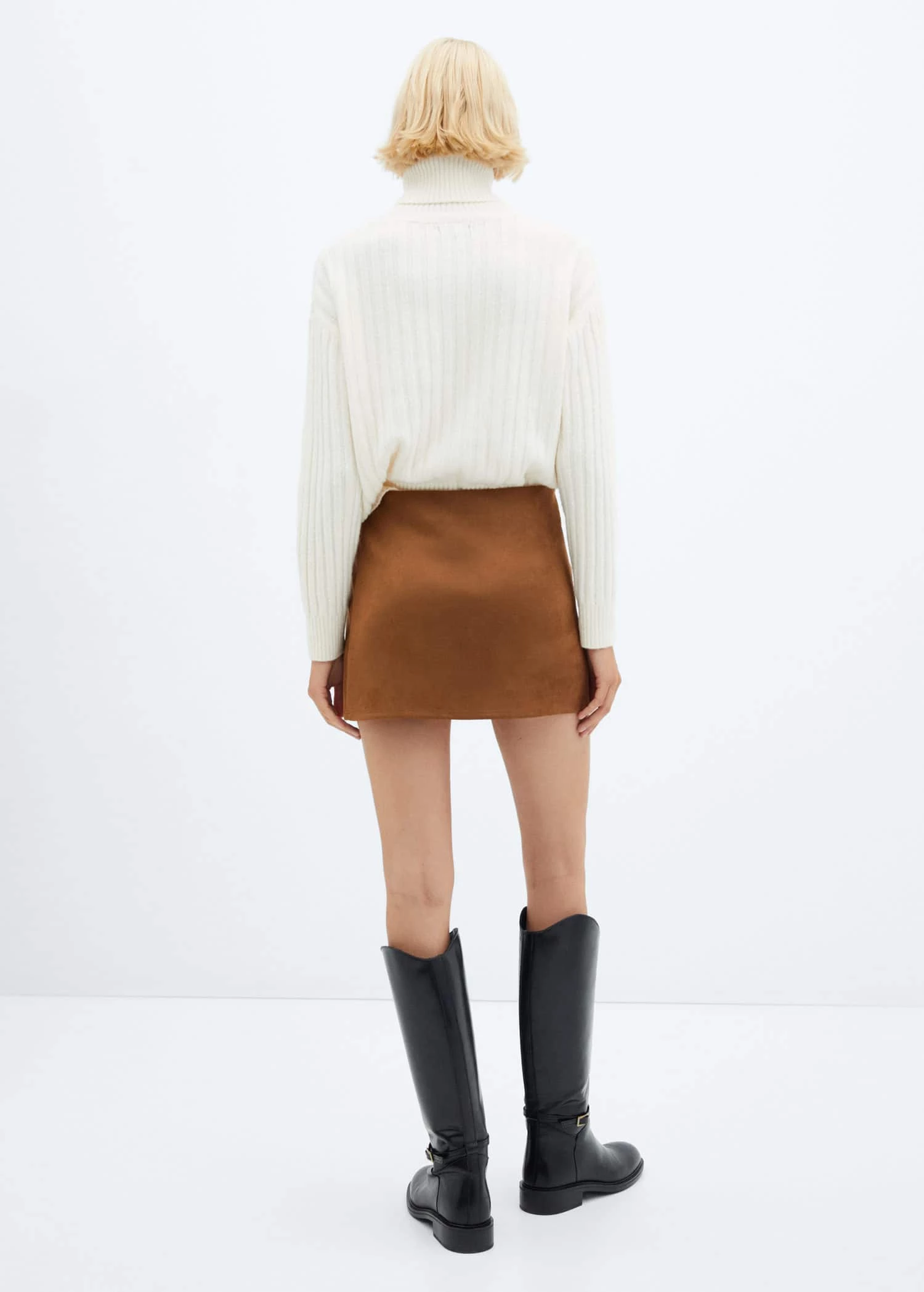 Minijupe Suédine 3 Minijupe Suédine – Image 3